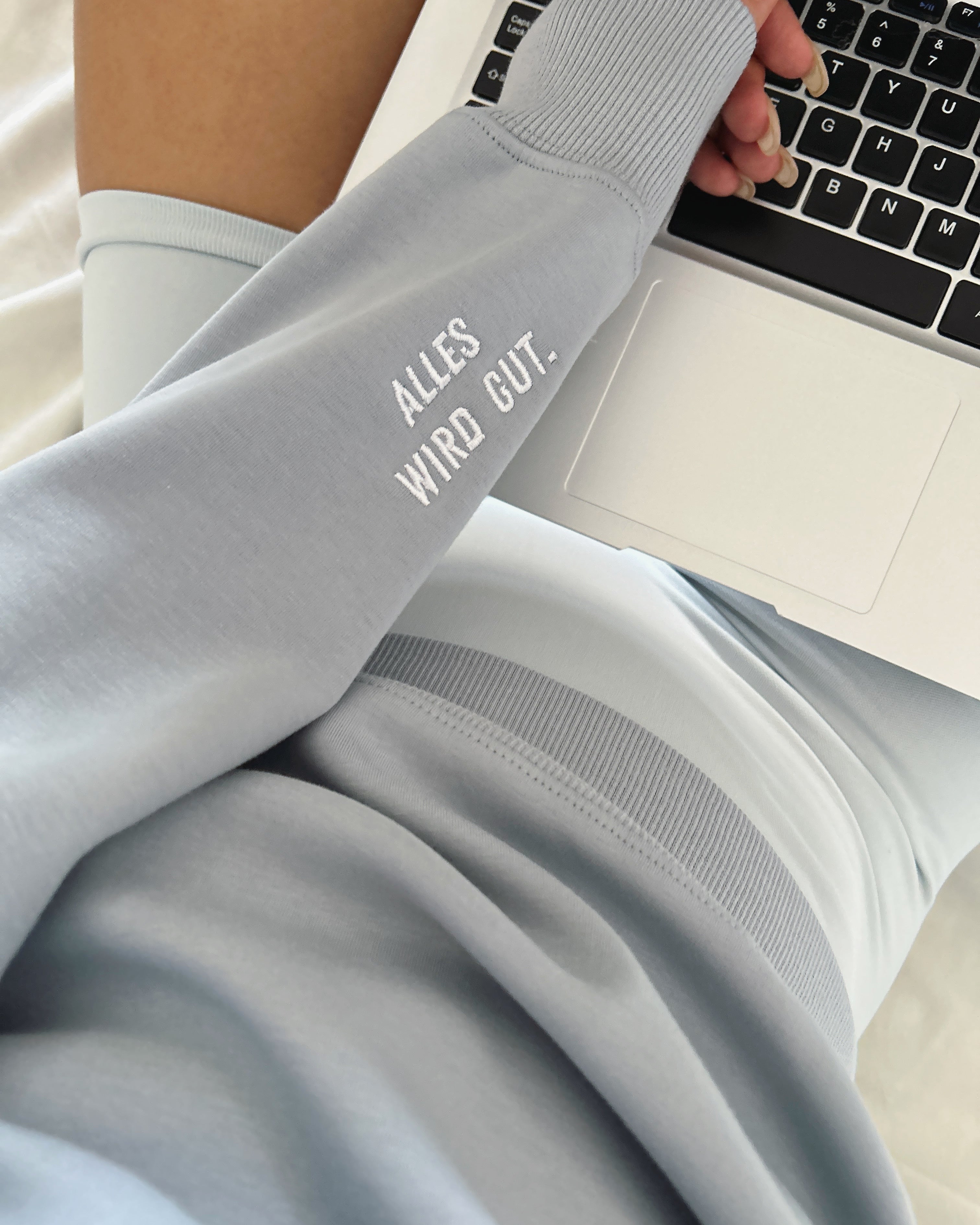 The Grüblerin 'Everything Will Be Okay' Sweatshirt – Your Cozy Fall Comfort & Self-Care Essential