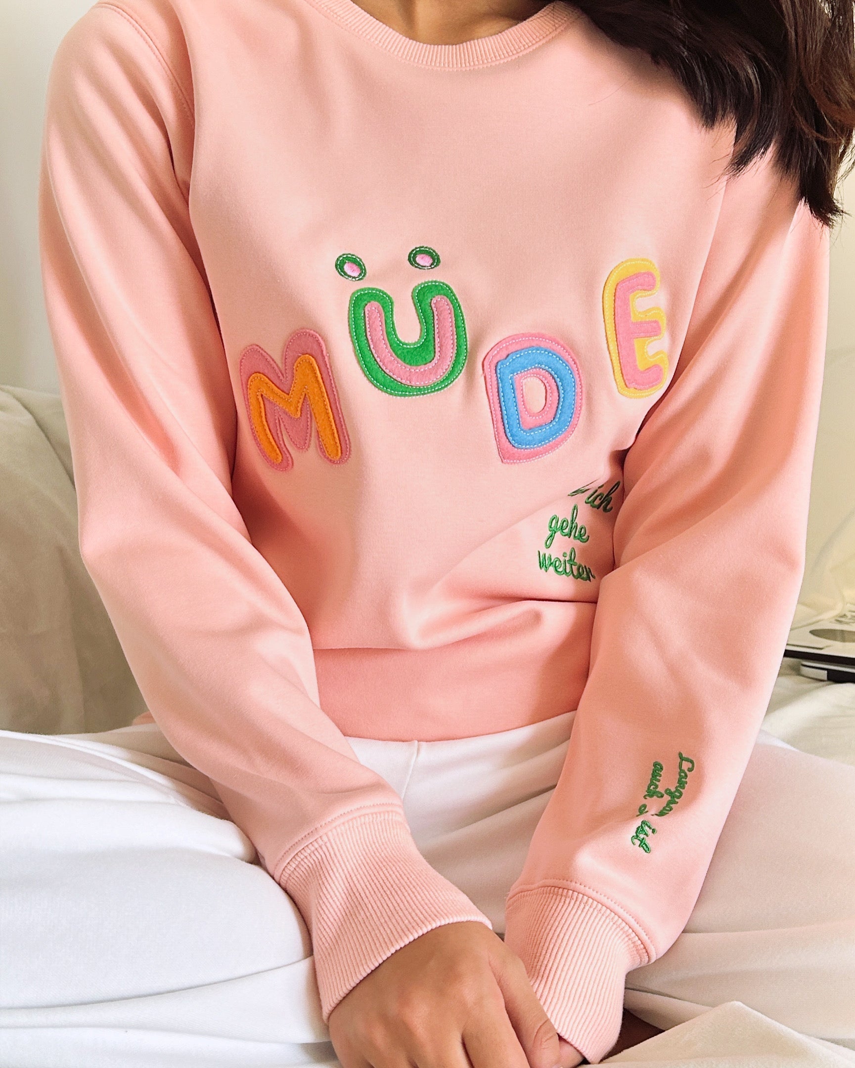 Cozy "Müde But Motivated" Crewneck Sweatshirt – Your Go-To for Fall Comfort & Mindful Moments