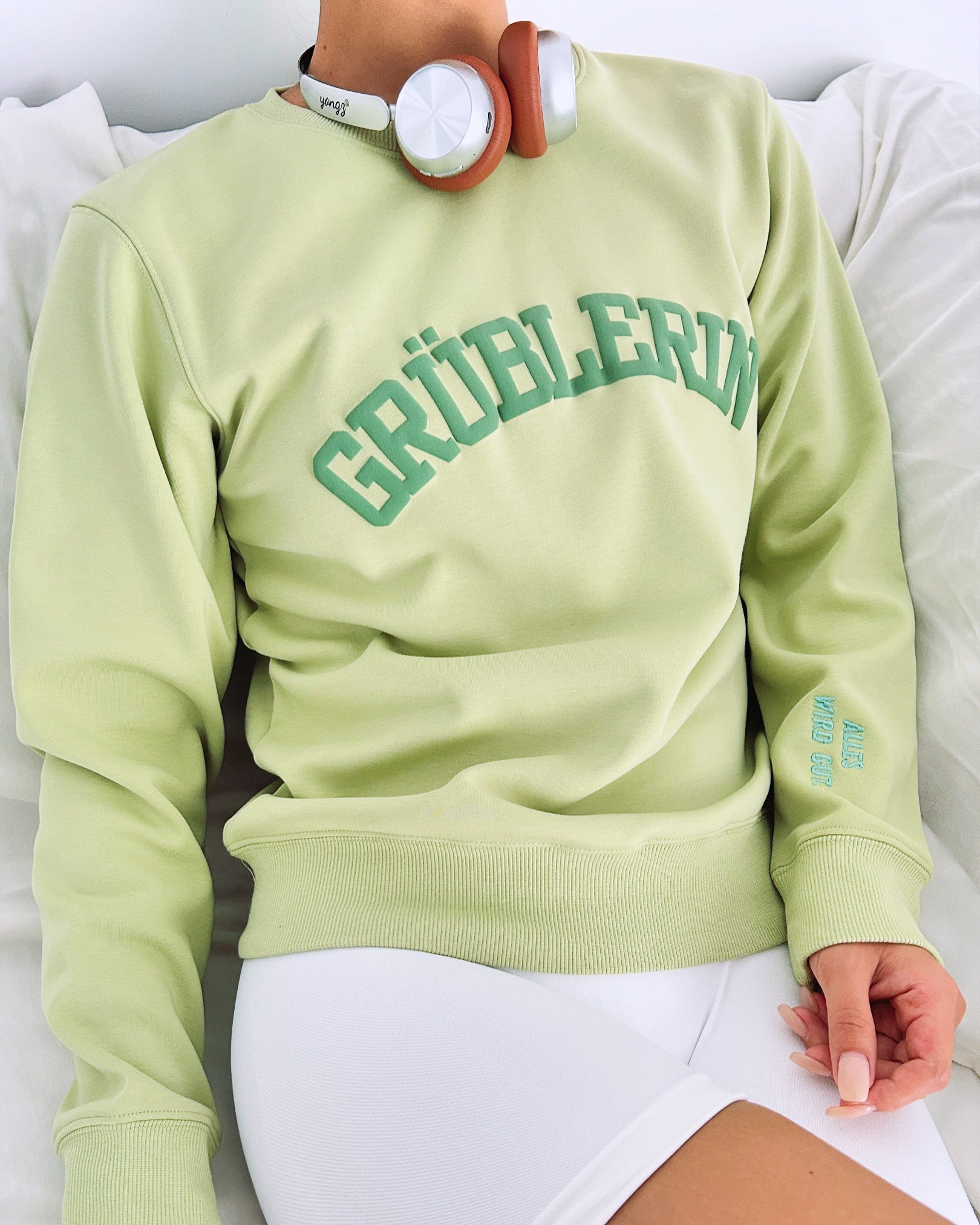 The Grüblerin 'Everything Will Be Okay' Sweatshirt – Your Cozy Fall Comfort & Self-Care Essential