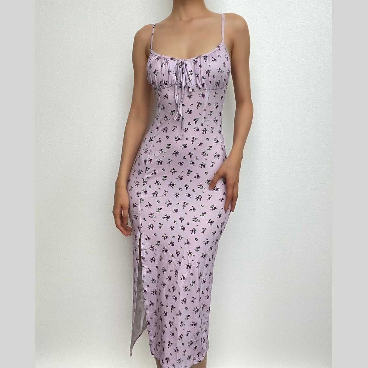 Romantic Blue Floral Midi Slip Dress with Slit - Sweetheart Neck, Perfect for Fall Dates & Resort Getaways