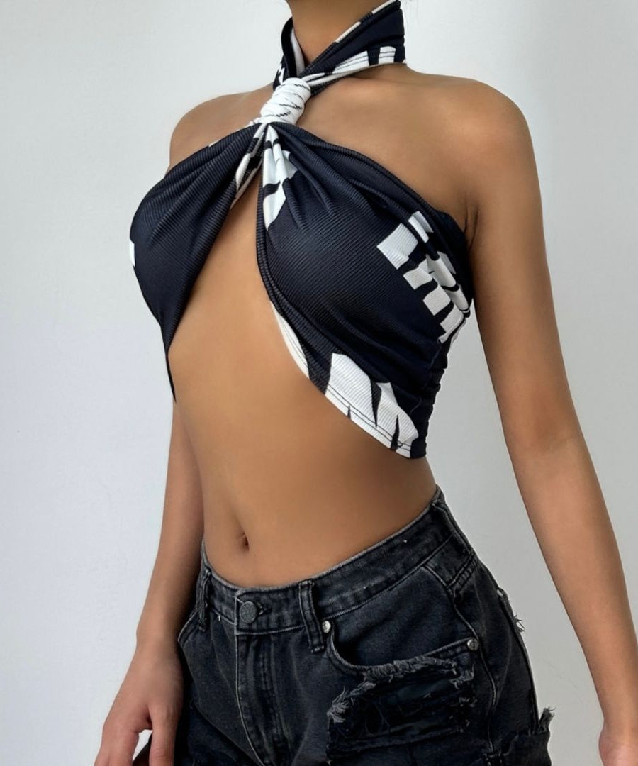 Effortless Edge: Black & White Twist-Front Halter Crop Top | American Fall Street Style