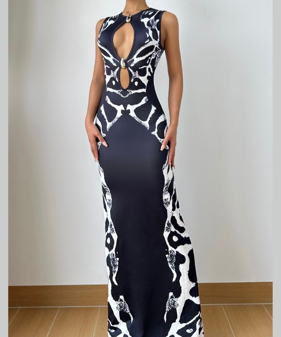 Holiday Glamour: Black & White Abstract Print Keyhole Maxi Dress