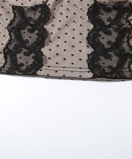 Sultry Polka Dot & Lace Cami Top with Detachable Choker - Perfect for Fall Date Nights