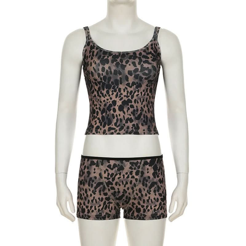 Wildly Comfortable: Chic Leopard Print Ribbed Loungewear Set - Perfect for Cozy Fall Nights