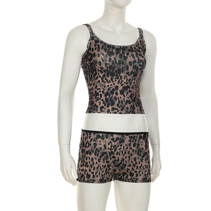 Wildly Comfortable: Chic Leopard Print Ribbed Loungewear Set - Perfect for Cozy Fall Nights
