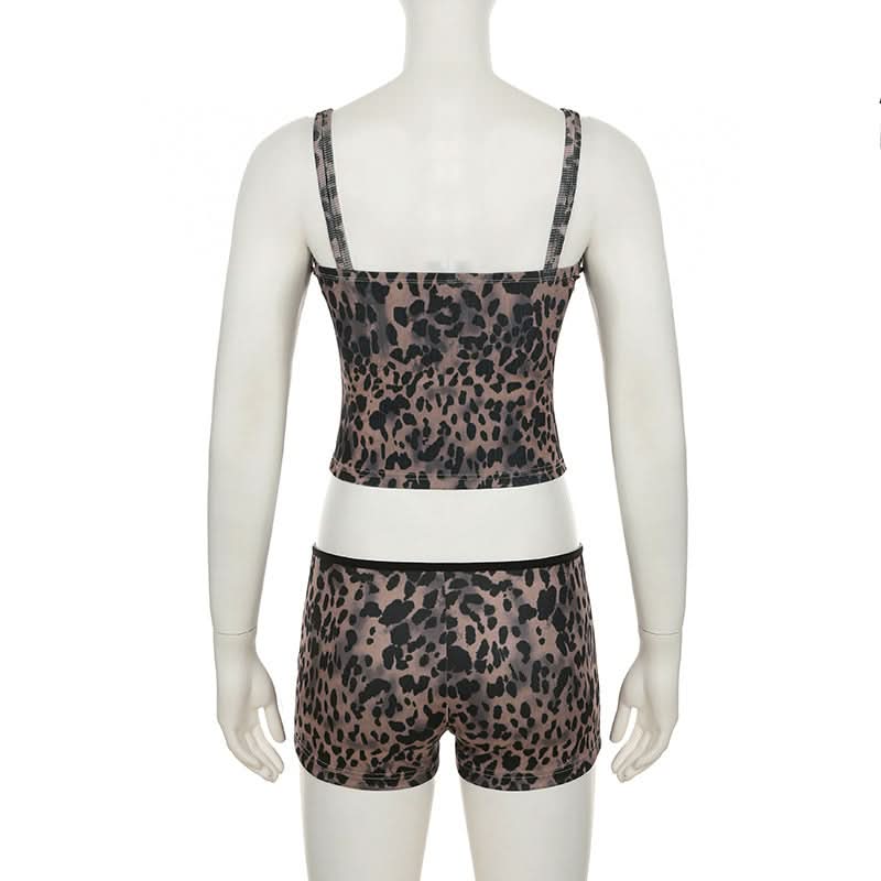 Wildly Comfortable: Chic Leopard Print Ribbed Loungewear Set - Perfect for Cozy Fall Nights