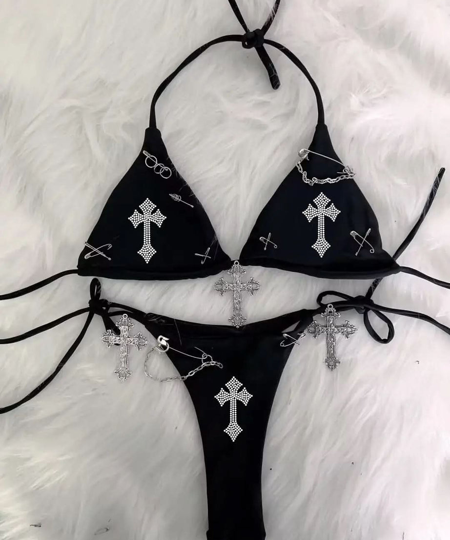 Edgy Y2K Bratz Rhinestone & Cross Charm Halter Bikini Set – Alt Swimwear for Winter Escapes & Festival Vibes
