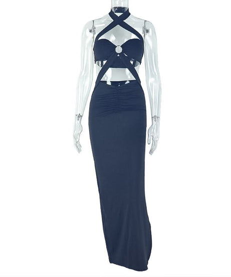 Confident Chic Halter O-Ring Cut-Out Maxi Dress - Your Go-To for Fall Evenings & Holiday Glam