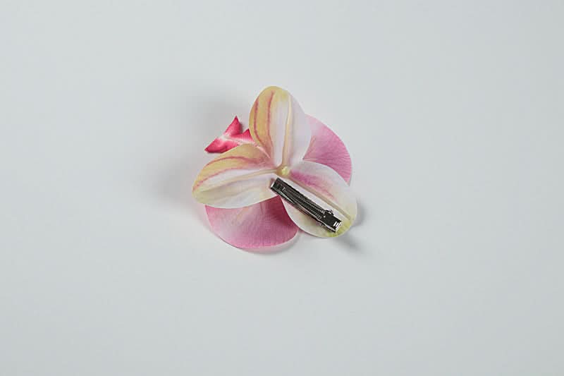 Y2K White Halter Cutout Mini Dress - Daring Floral Accent for Winter Sun Getaways & Party Nights