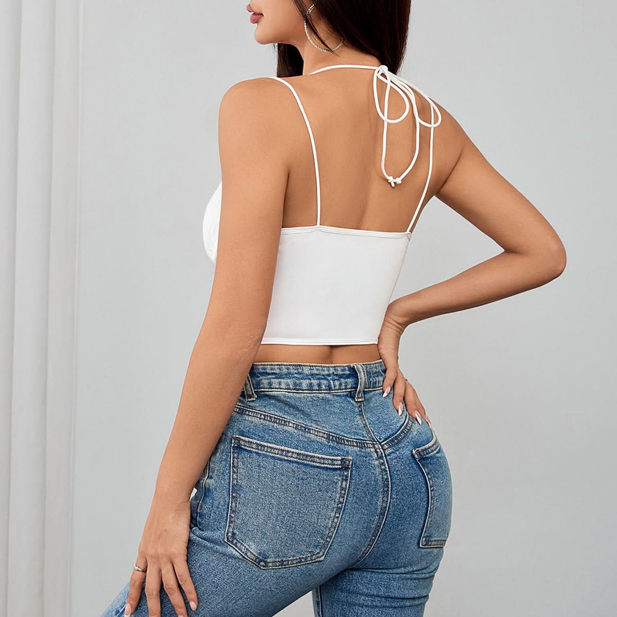 Spooky Season Chic: White Lace Hook-Eye Bustier Cami – Perfect for Fall Parties & Date Nights