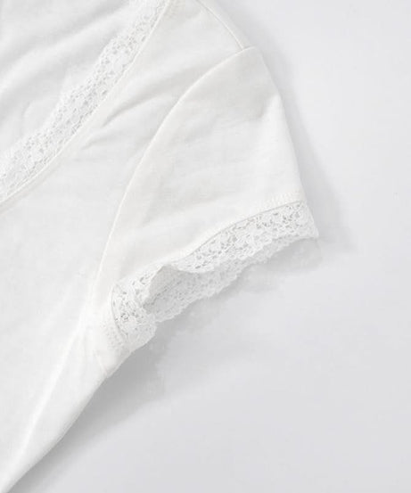 Autumn Whisper Lace-Trim Square Neck Tee - Soft & Stylish for Fall Layering