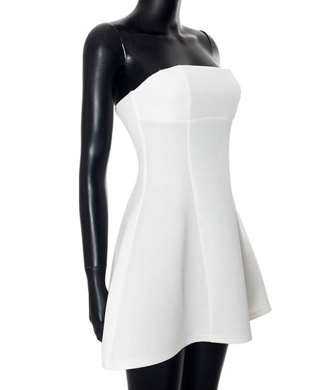 The Flattering Little White Dress: Chic Strapless Mini for Holiday Parties & Resort Escapes