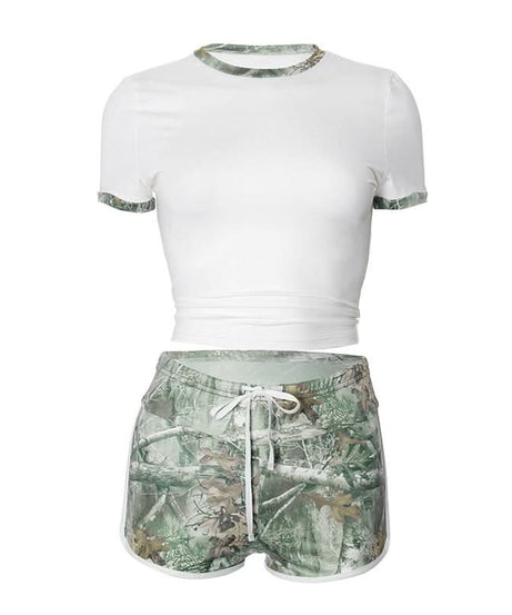 Effortless Fall Style: Women's Cozy Camo Crop Top & Drawstring Shorts Set