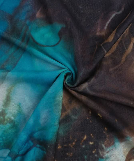 Destination Diva: O-Ring Halter Cut-Out Maxi Dress - Abstract Swirl Print for Resort Glam & Tropical Escapes