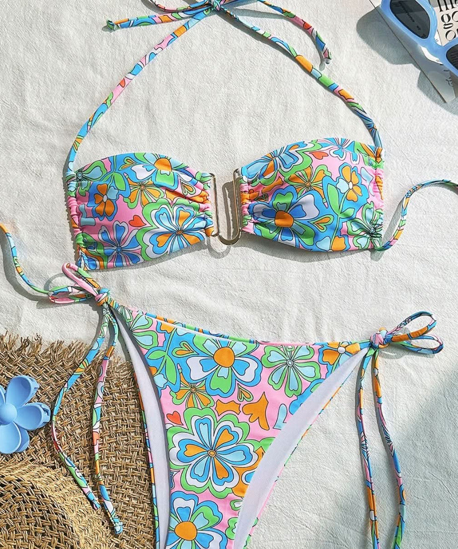Chic & Cheerful: Retro Floral Halter Tie-Side Bikini - Your Perfect Winter Getaway Swimsuit