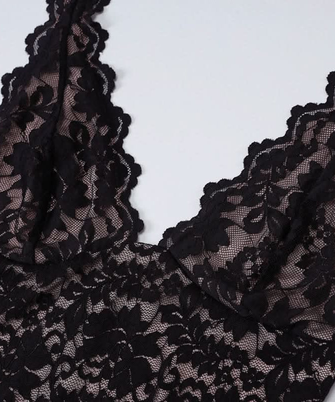 Sophisticated Black Lace Halter V-Neck Maxi Dress - Elegant Fall & Holiday Party Ready