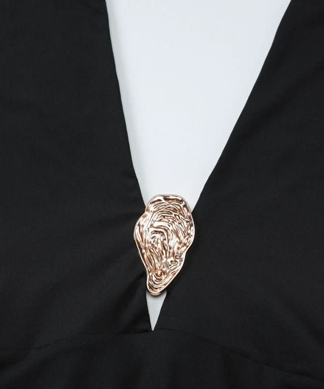 Elegant Black Halter Maxi Gown: Embellished V-Neck, Backless Design for Fall & Holiday Galas