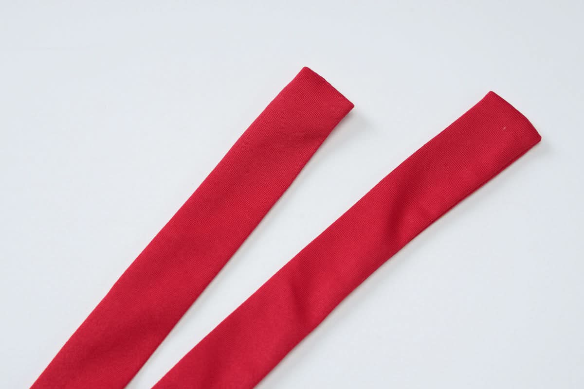 Chic Black Halter Crop Top | Ruched V-Neck with Gold Ring Detail for Fall Nights & Holiday Glam