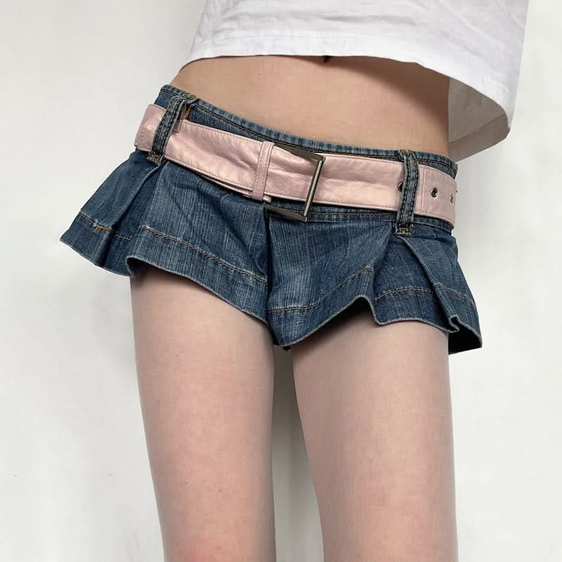 Fall Vibe: Y2K Low-Rise Pleated Denim Mini Skort - Trendy Women's Street Style