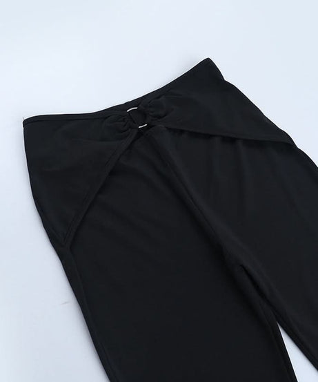 Trendy O-Ring Cut-Out Halter Crop Top & Flare Pant Set - Chic Black for Fall Nights