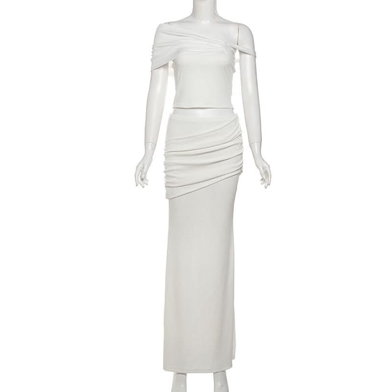 Effortless Fall Elegance: Ivory Ribbed One-Shoulder Maxi Skirt Set for Holiday Glam