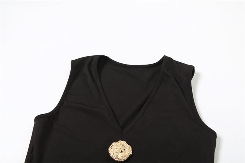 Chic Black V-Neck Sleeveless Top with Gilded Button Accents & Split Hem - Fall Style Essential