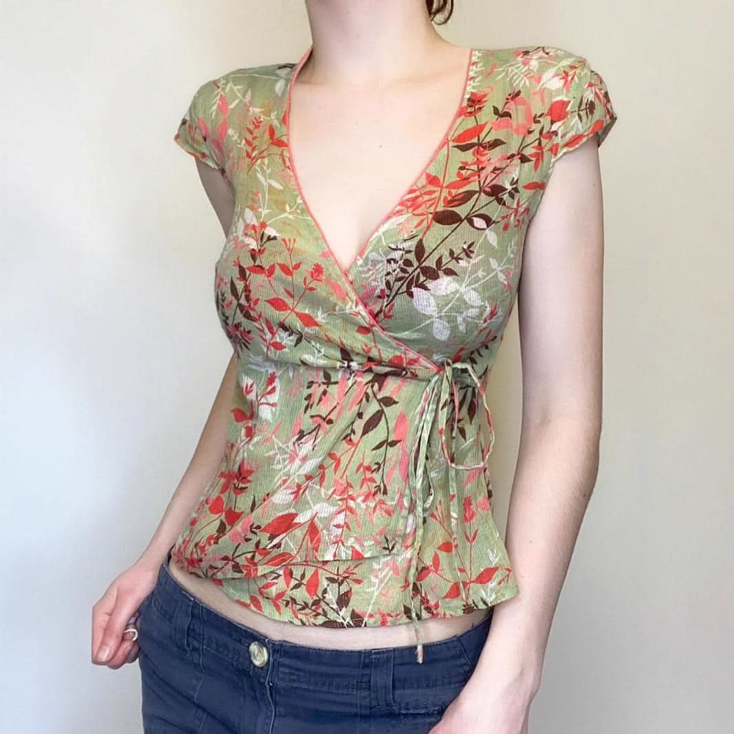 Effortless Autumn Bloom V-Neck Wrap Top - Fall Floral Tie-Waist Blouse