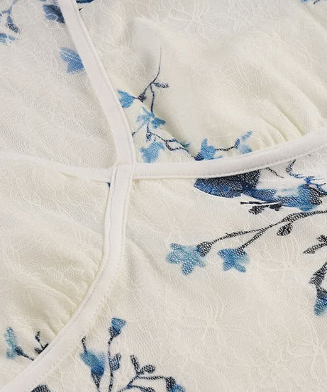 Y2K Chic Blue Floral V-Neck Crop Top - Delicate Cap Sleeve Blouse for Effortless Fall Layering