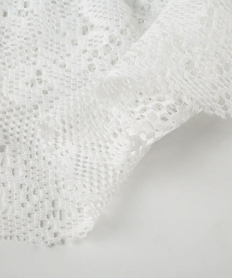 Effortless White Lace Halter Top - Chic O-Ring Detail for Your Fall/Winter Resort Getaway & Cruise