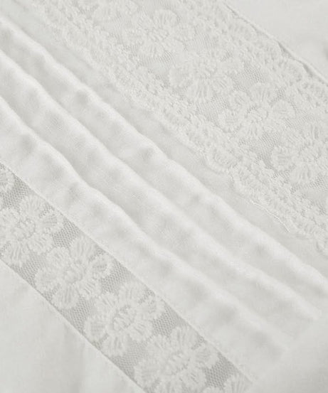 Autumn Dream: Romantic White Lace Puff Sleeve Blouse – Chic Button-Front Top for Fall & Holiday Gatherings