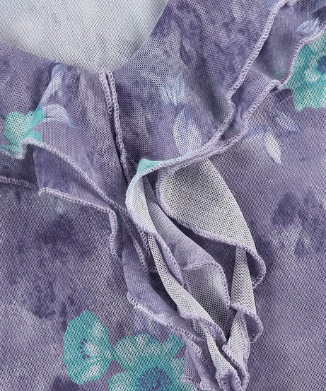 Autumn Bloom Ruffle V-Neck Top - Chic Floral Blouse for Effortless Fall Style