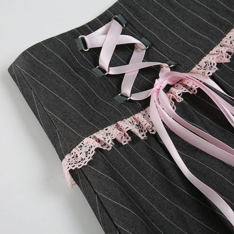 Fall Coquette Chic: Pinstripe Pleated Mini Skirt with Lace & Ribbon Detail – Perfect for Y2K & Halloween Style