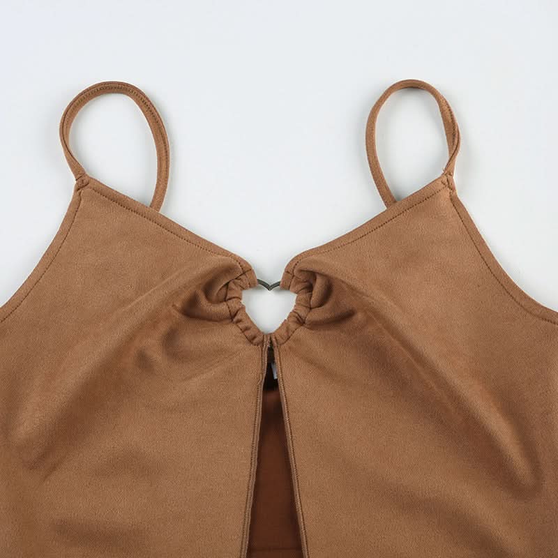 Autumn Allure: Heart Ring Cut-Out Cami Top - Chic V-Neck Slit for Fall