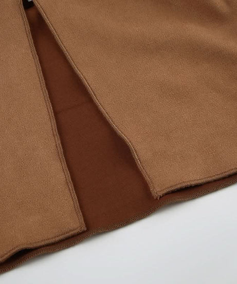 Autumn Allure: Heart Ring Cut-Out Cami Top - Chic V-Neck Slit for Fall