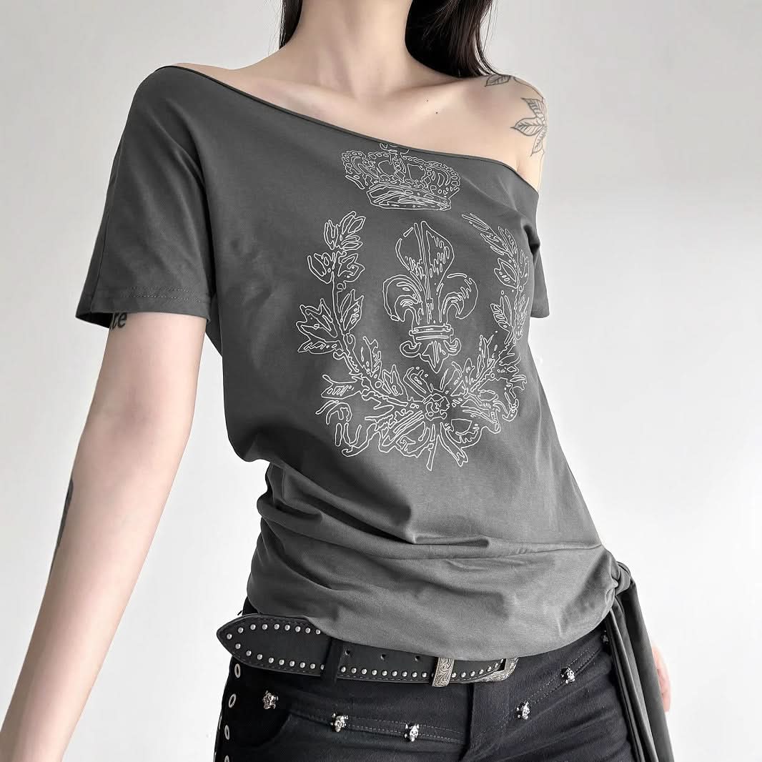 Regal Rebel Off-Shoulder Knotted Graphic Top | Fall's Edgy Chic Statement