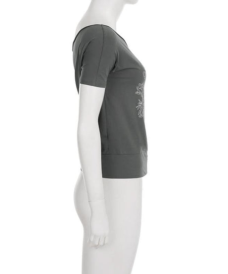 Regal Rebel Off-Shoulder Knotted Graphic Top | Fall's Edgy Chic Statement