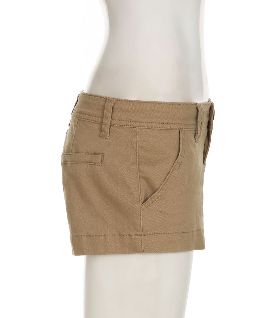 Effortless Fall Style: Women's Stretch Khaki Chino Shorts for Everyday Comfort