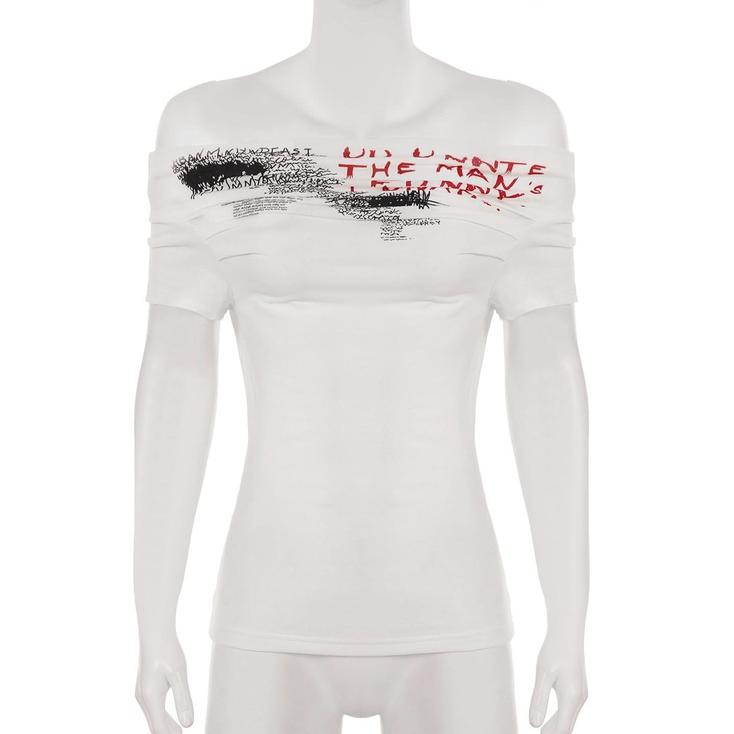 Edgy Statement Off-Shoulder Graphic Tee – Fall's Must-Have 'The Man's Run' Top