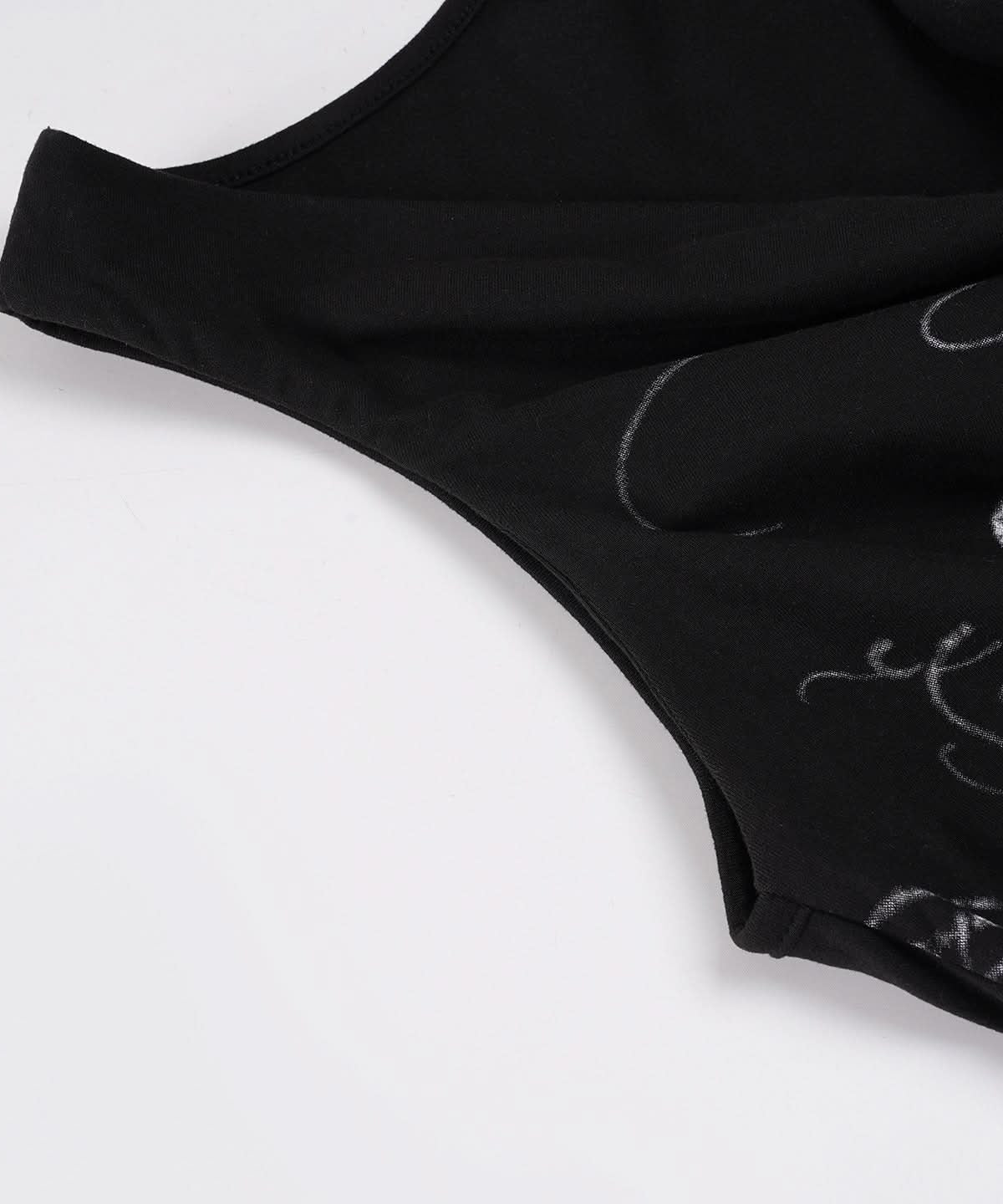 Chic Black Off-Shoulder Floral Print Top – Flattering & Versatile for Fall Fashion