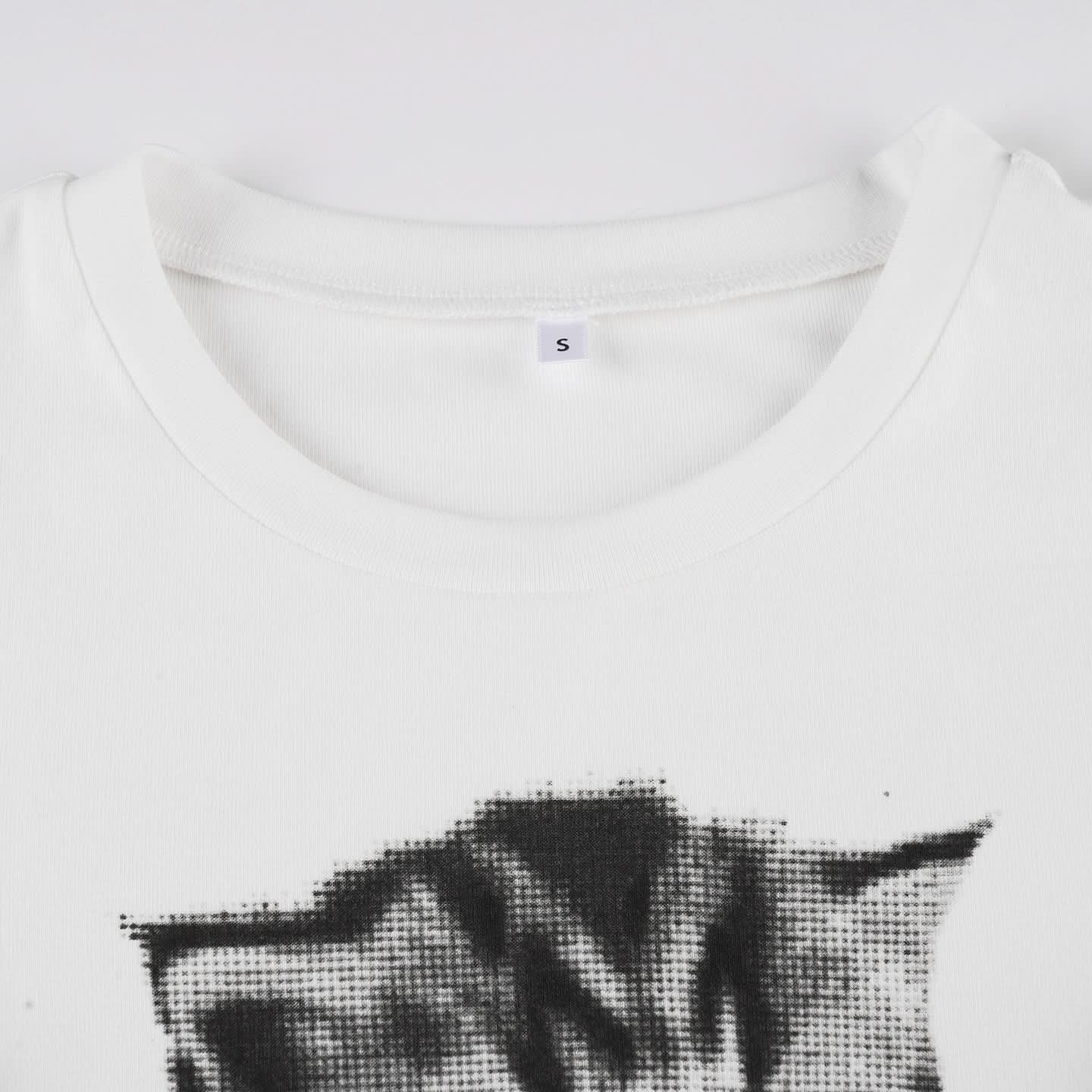 Purr-fectly Cozy: Adorable Kitten Graphic Tee – Soft Cotton Blend for Effortless Fall Style