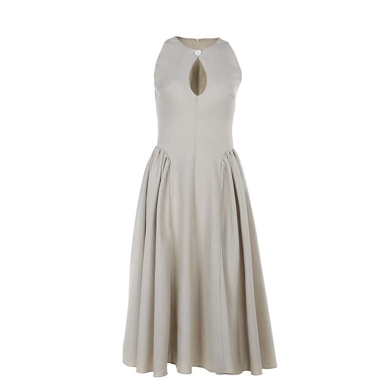 Autumn Chic: The Effortless Keyhole Pleated Midi Dress