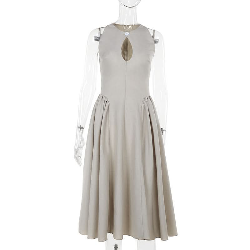 Autumn Chic: The Effortless Keyhole Pleated Midi Dress