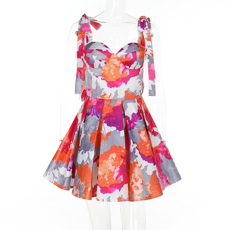 Vibrant Bloom Halter Mini Dress - Sweetheart Neckline, Pleated Skater Skirt - Perfect for Fall Getaways