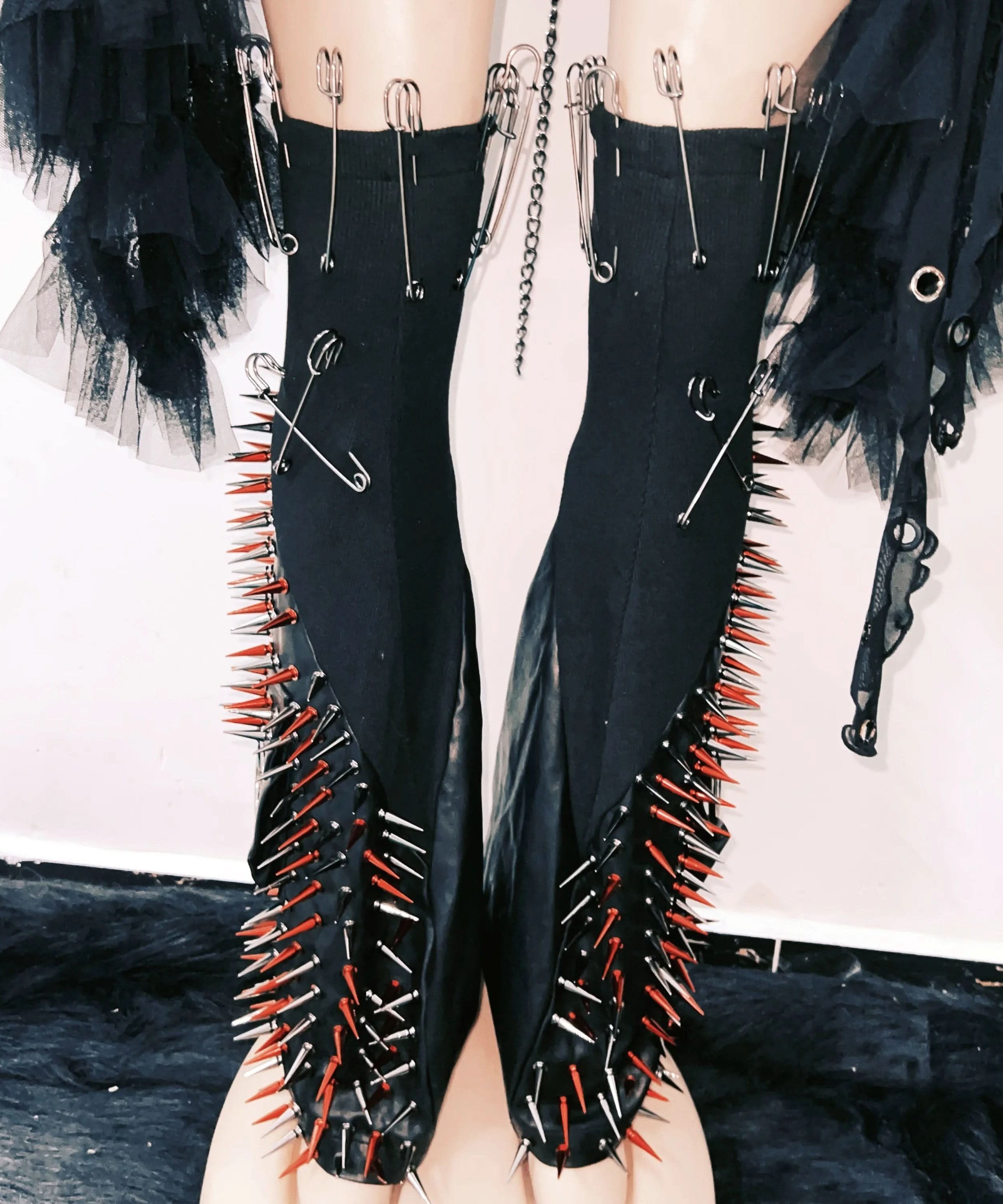 Unleash Your Edge: Spiked Gothic Corset & Chain Mini Set - Perfect for Halloween & Club Nights
