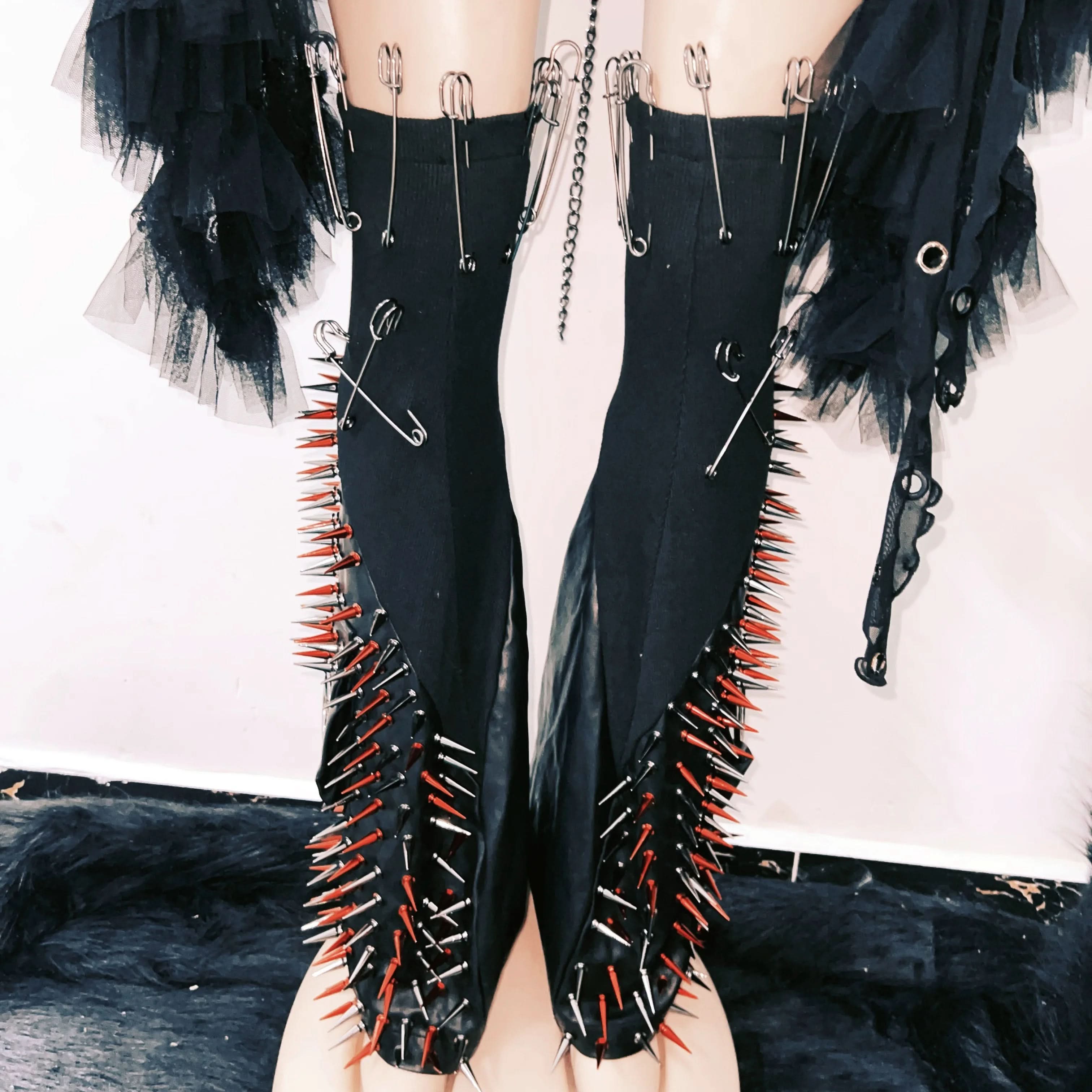 Unleash Your Edge: Spiked Gothic Corset & Chain Mini Set - Perfect for Halloween & Club Nights