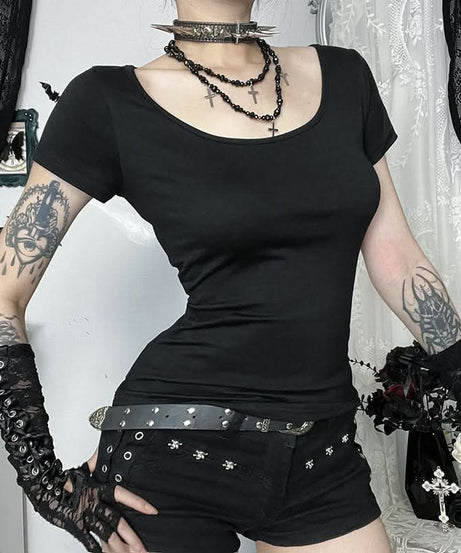 Edgy Y2K Goth O-Ring Chain Cut Out Top - Perfect for Halloween, Fall Parties & Club Nights