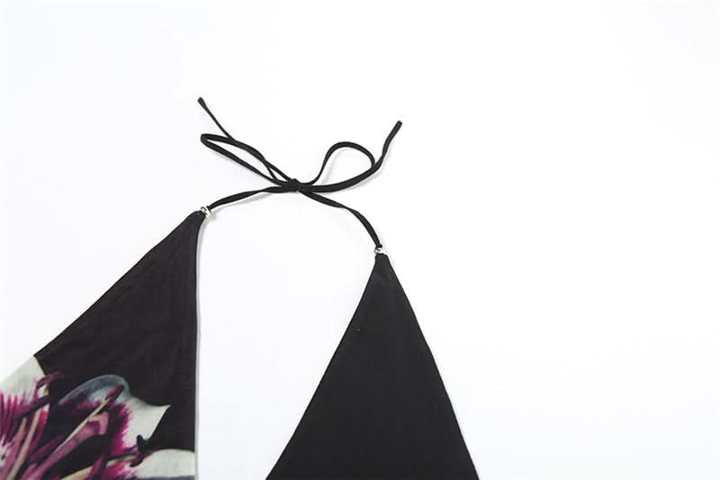 Tropical Bloom Halter Tankini Top - Chic V-Neck for Your Fall Getaway