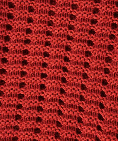 Effortless Escape: Red & White Crochet-Look Striped Tube Top & High-Waisted Shorts Set - Your Go-To for Warm Weather Getaways