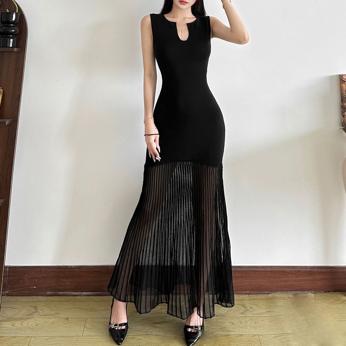 Elegant Black Sheer Pleated Maxi Dress - Perfect for Fall & Holiday Parties