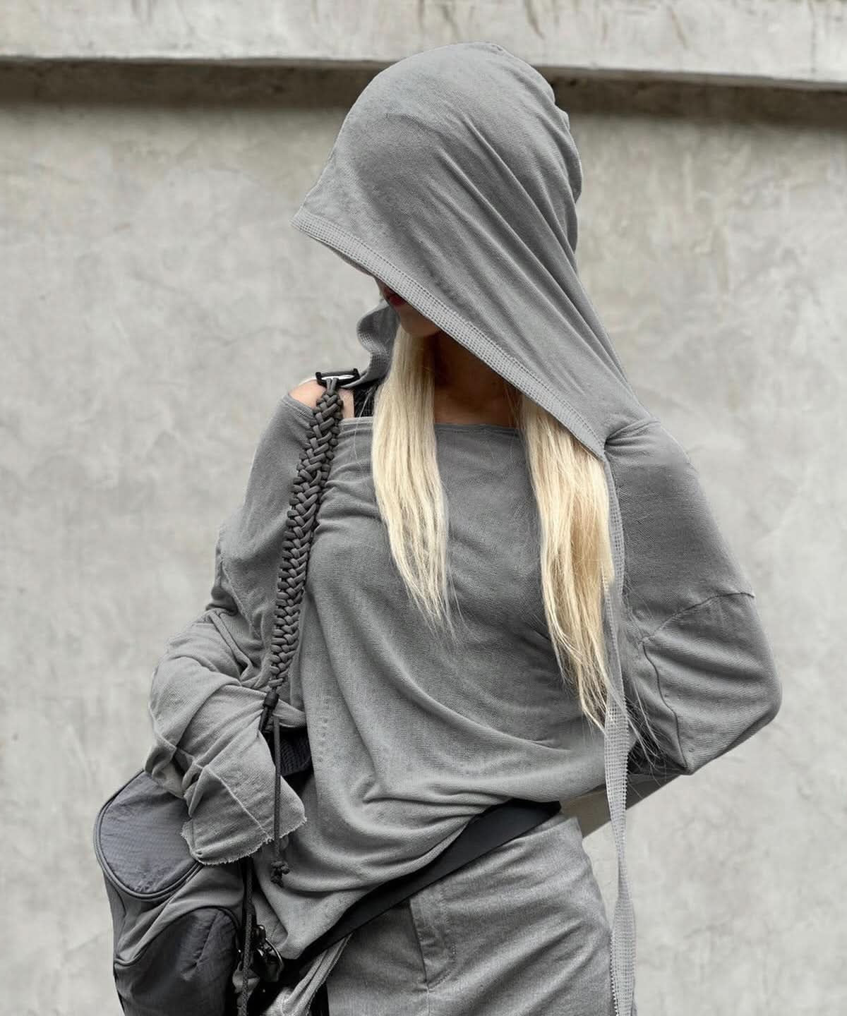Effortless Fall Edge: Deconstructed Cut-Out Hoodie Top – Cozy & Chic Long Sleeve